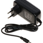 Karikues / 12V / 2A / Jack