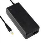 Karikues / 12V / 8A / Jack